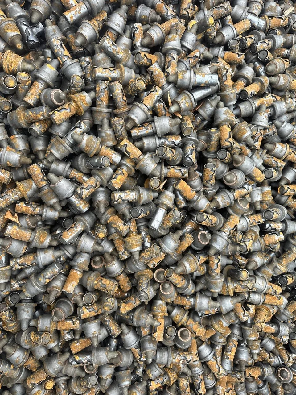 Complete road milling picks